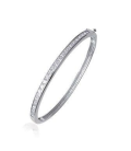 Beau bracelet argent massif rigide ouvrant en demi jonc de zirconium blanc