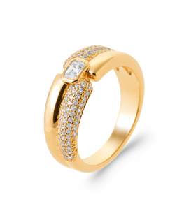 Bague plaqué or anneaux ouverts centre zirconium rectangle serti